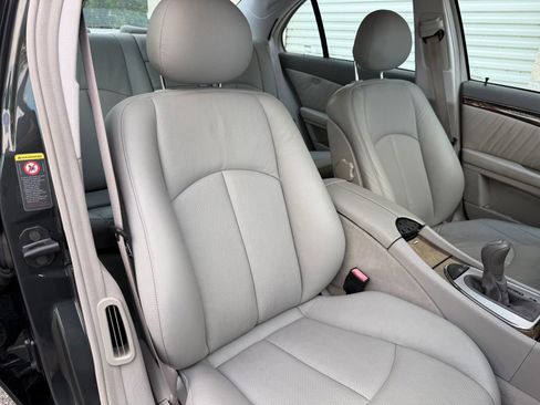 Used 2003 Mercedes-Benz E 500 Sedan image 54