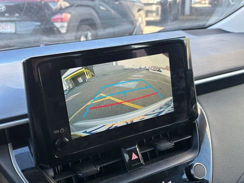 Used 2025 Toyota Corolla LE image 17