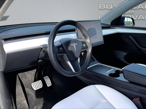 Used 2022 Tesla Model Y Performance AWD/4WD image 14