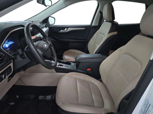 Used 2022 Ford Escape SEL w/ Technology Package image 9