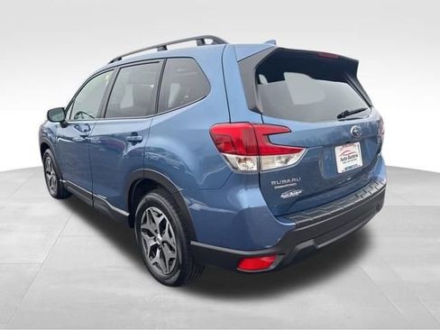 Used 2023 Subaru Forester Premium AWD/4WD image 6