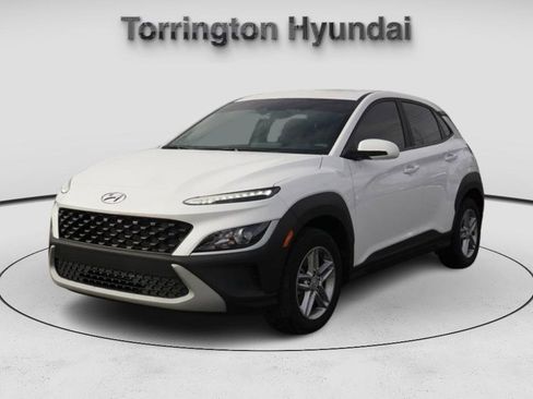 Certified 2022 Hyundai Kona SE image 3