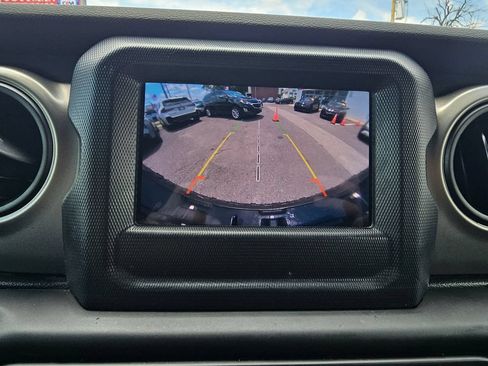 Used 2018 Jeep Wrangler Unlimited Sport S AWD/4WD image 42