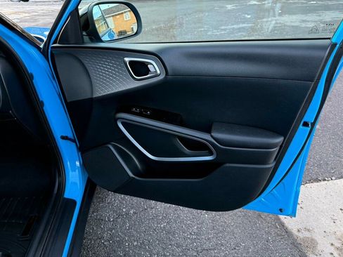 Used 2023 Kia Soul S image 40