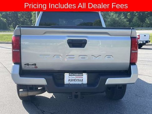 Used 2024 Toyota Tacoma TRD Off-Road AWD/4WD image 4