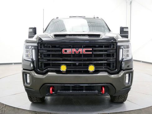 Used 2022 GMC Sierra 2500 AT4 w/ AT4 Preferred Package AWD/4WD image 2