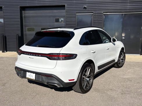 Certified 2025 Porsche Macan image 10