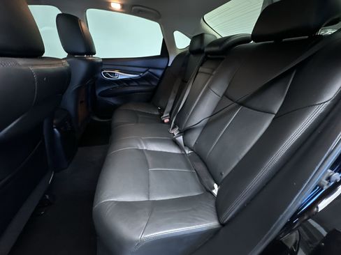 Used 2016 INFINITI Q70 3.7 AWD/4WD image 23
