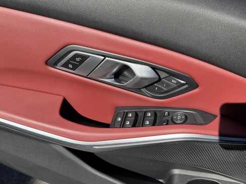 Used 2022 BMW 330i xDrive Sedan w/ M Sport Package image 28