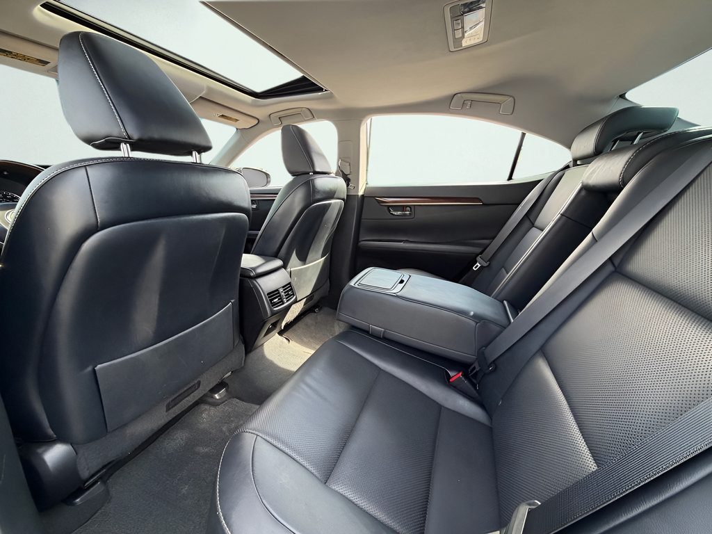 Used 2016 Lexus ES 350 w/ Navigation System Package FWD image 18