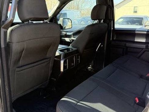 Used 2016 Ford F150 XLT w/ Equipment Group 302A Luxury image 22