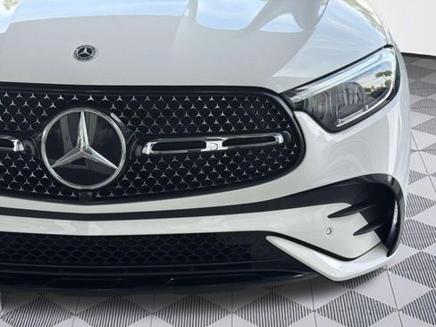 Certified 2026 Mercedes-Benz GLC 300 4MATIC image 11