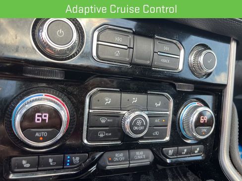 Used 2021 GMC Yukon XL Denali w/ Advanced Technology Package AWD/4WD image 24