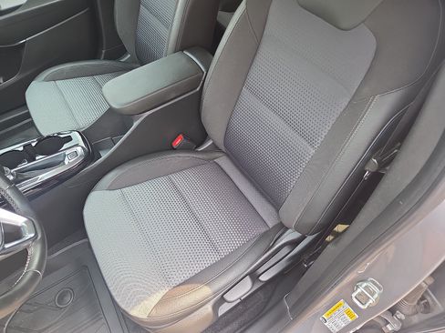 Used 2024 Chevrolet Trax LT w/ Driver Confidence Package FWD image 13