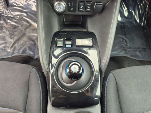 Used 2019 Nissan Leaf SV w/ SV Technology Package image 10