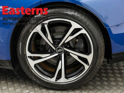 Used 2022 Audi e-tron GT Premium Plus w/ Performance Package image 35