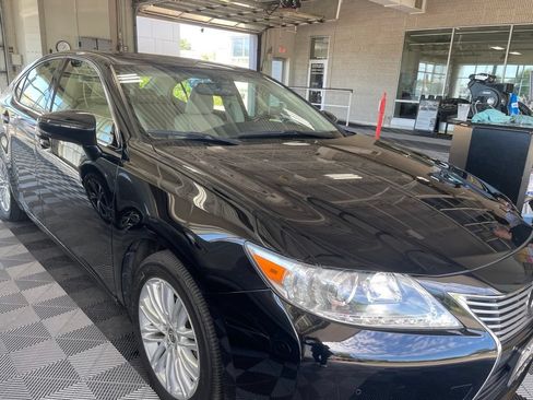 Used 2013 Lexus ES 350 w/ Luxury Pkg FWD image 18