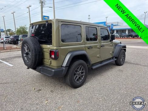 Used 2025 Jeep Wrangler Unlimited Sport AWD/4WD image 4