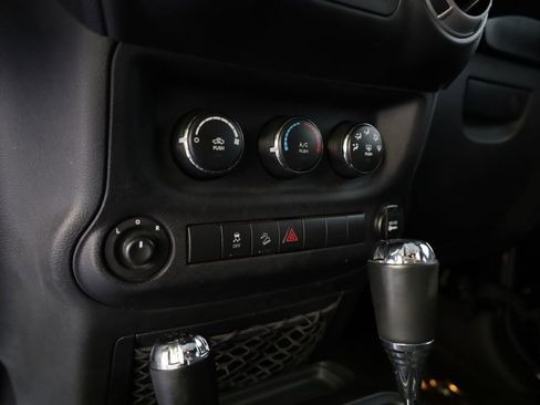 Used 2014 Jeep Wrangler Unlimited Sport w/ Quick Order Package 24S AWD/4WD image 22