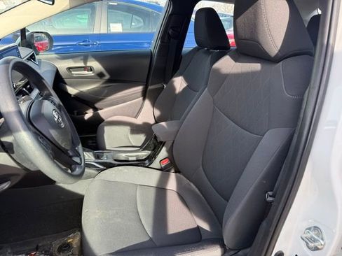 Used 2020 Toyota Corolla LE image 6