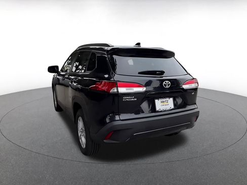 Used 2025 Toyota Corolla Cross LE FWD image 11