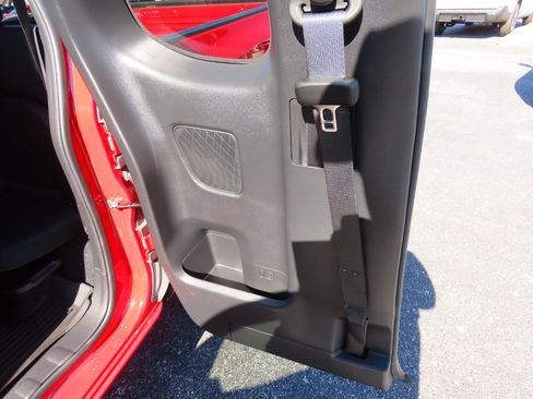 Used 2025 Nissan Frontier S image 19