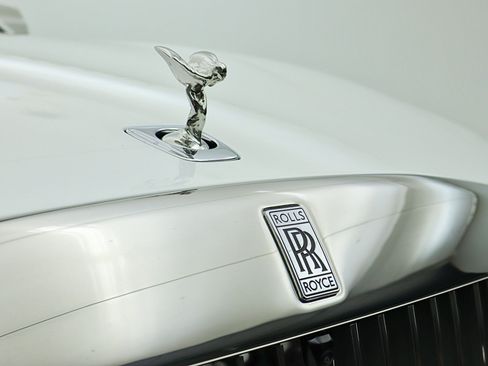 Used 2026 Rolls-Royce Spectre AWD/4WD image 25