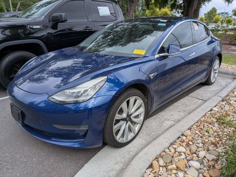 Used 2020 Tesla Model 3 Standard Range RWD image 6