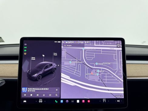 Used 2022 Tesla Model Y Long Range AWD/4WD image 23