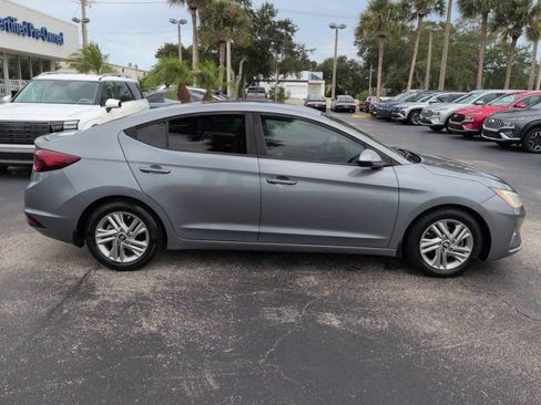 Used 2019 Hyundai Elantra SEL w/ Cargo Package FWD image 3