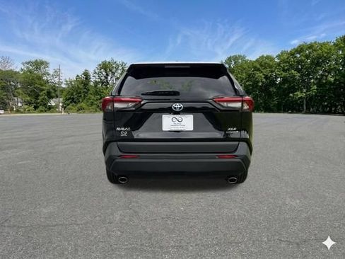 Used 2024 Toyota RAV4 XLE w/ Convenience Package AWD/4WD image 7