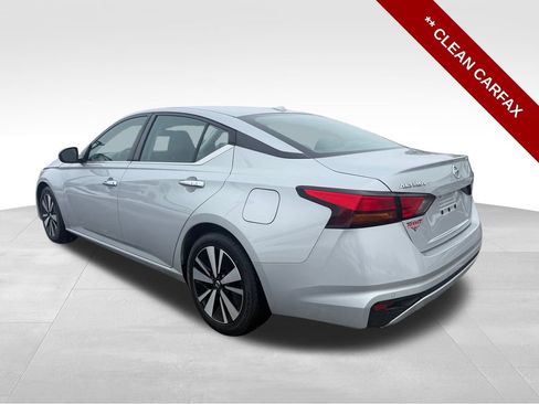 Used 2021 Nissan Altima 2.5 SV image 3