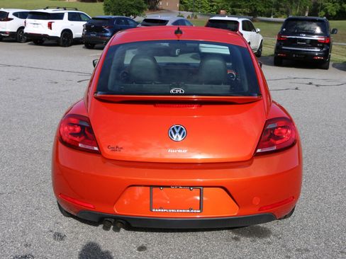 Used 2016 Volkswagen Beetle 1.8T SE FWD image 4
