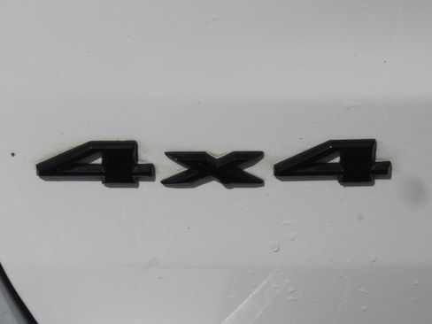 Used 2021 Jeep Grand Cherokee Laredo X AWD/4WD image 8