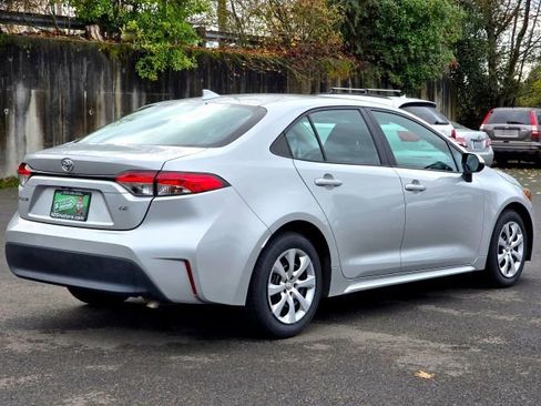 Used 2023 Toyota Corolla LE image 7
