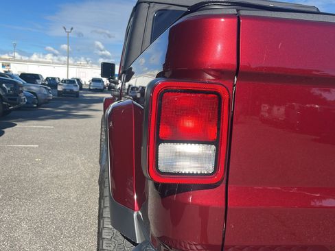 Used 2021 Jeep Gladiator Sport AWD/4WD image 10
