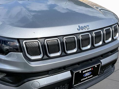 Used 2022 Jeep Compass Latitude w/ Convenience Group FWD image 30