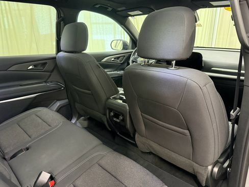 Certified 2025 Chevrolet Traverse LT w/ Sun and Wheel Package image 25