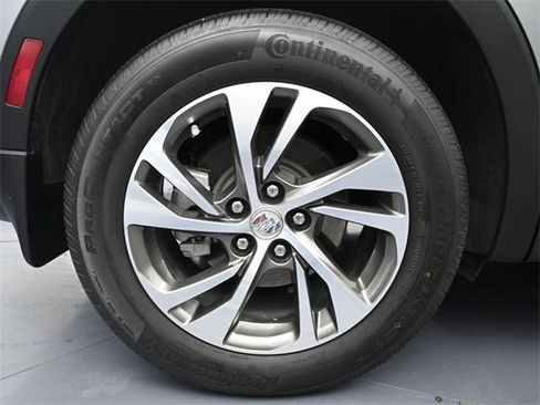 Used 2023 Buick Envision Essence image 9