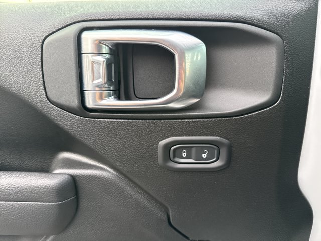 Used 2026 Jeep Wrangler Sport AWD/4WD image 14