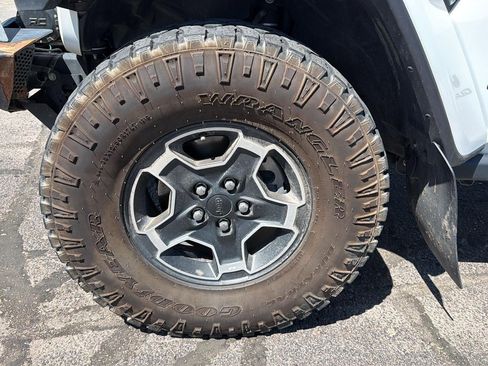Used 2021 Jeep Gladiator Mojave AWD/4WD image 31