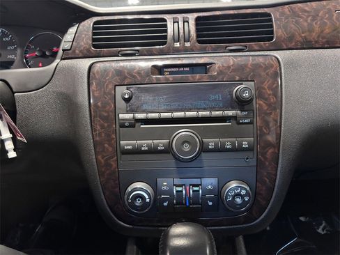 Used 2014 Chevrolet Impala LTZ image 19