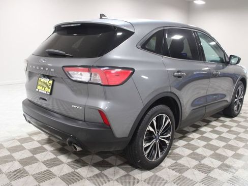 Used 2022 Ford Escape SE w/ SE Sport Appearance Package image 11