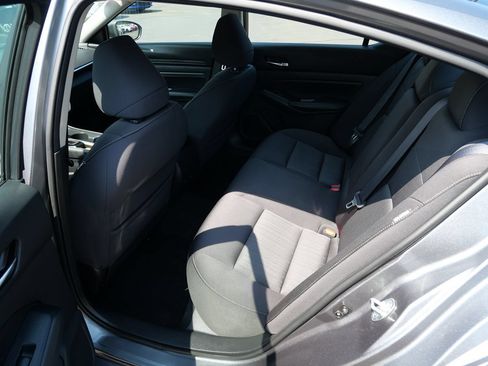 Used 2019 Nissan Altima 2.5 S FWD image 24