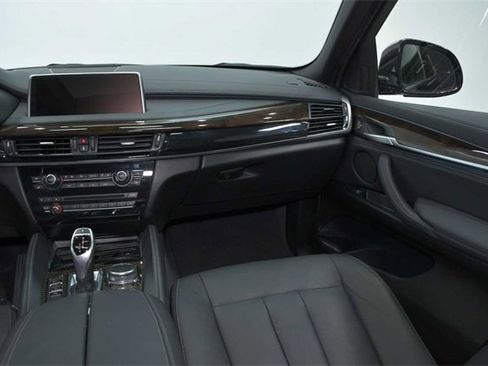 Used 2019 BMW X6 sDrive35i w/ Convenience Package image 21