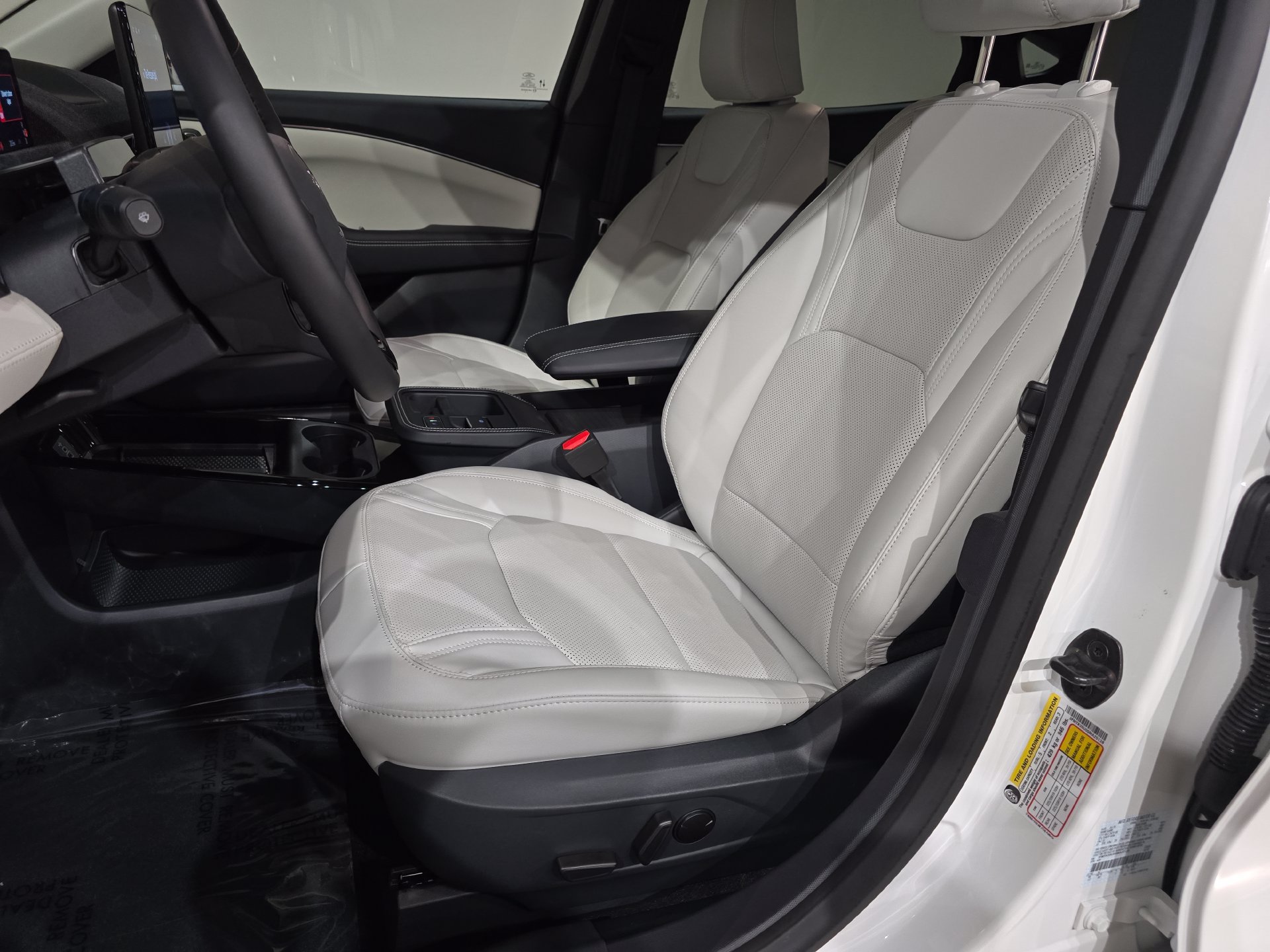 New 2025 Ford Mustang Mach-E Premium AWD/4WD image 18