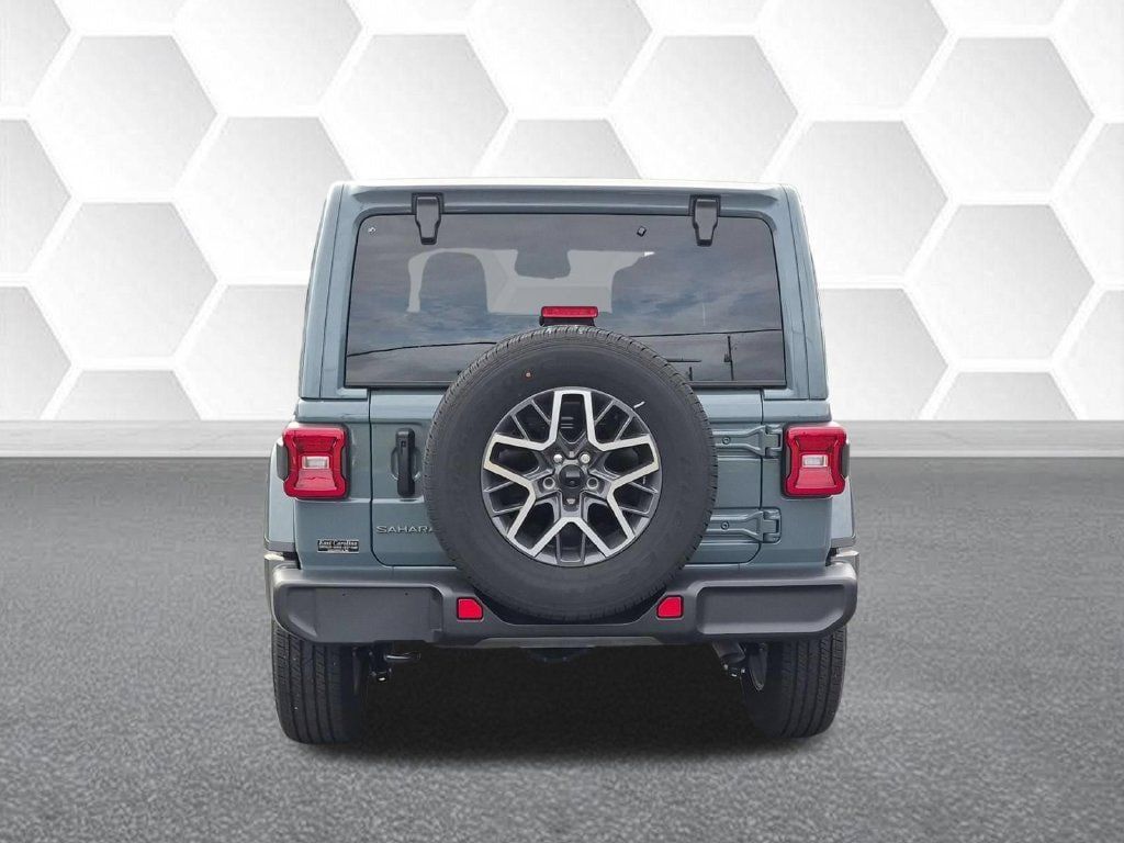 Certified 2026 Jeep Wrangler Unlimited Sahara AWD/4WD image 4