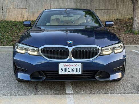 Used 2019 BMW 330i Sedan w/ Convenience Package RWD image 4