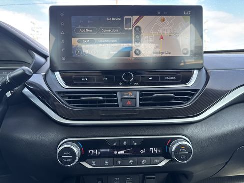 Used 2023 Nissan Altima 2.0 SR image 19