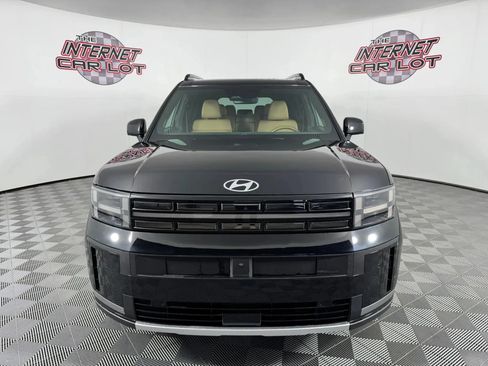 Used 2024 Hyundai Santa Fe Limited AWD/4WD image 2